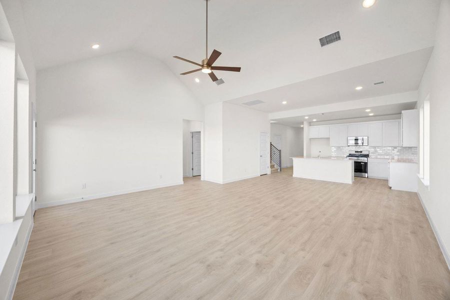 Spacious, unfurnished interior of a new home in Prairie Winds, Hutto (Image 27). Spacious, unfurnished interior of a new home in Prairie Winds, Hutto (Image 27).