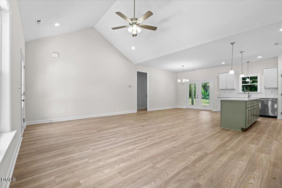 18-101 Marie Ave-12 18-101 Marie Ave-12
