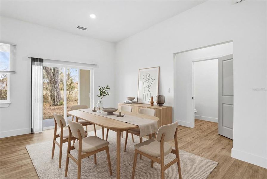 Furnished interior view inside a new home in , Orlando (Image 9).