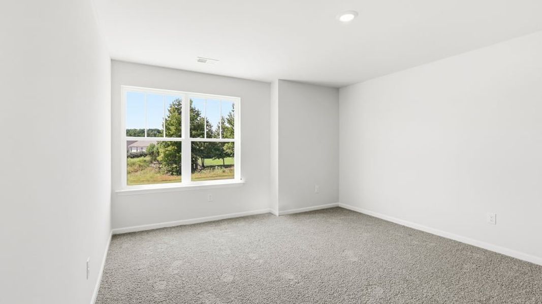 Spacious, unfurnished interior of a new home in Palmetto Valley, Anderson (Image 31).