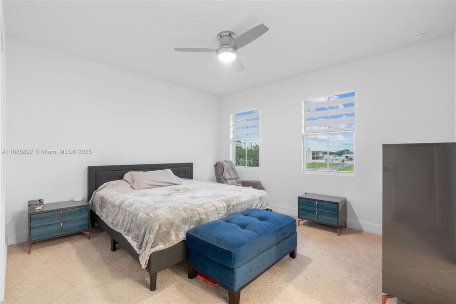 Furnished interior view inside a new home in , Pembroke Pines (Image 9).