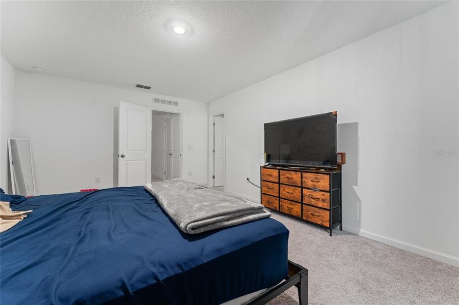 Furnished interior view inside a new home in Ashford Place, St. Cloud (Image 7).