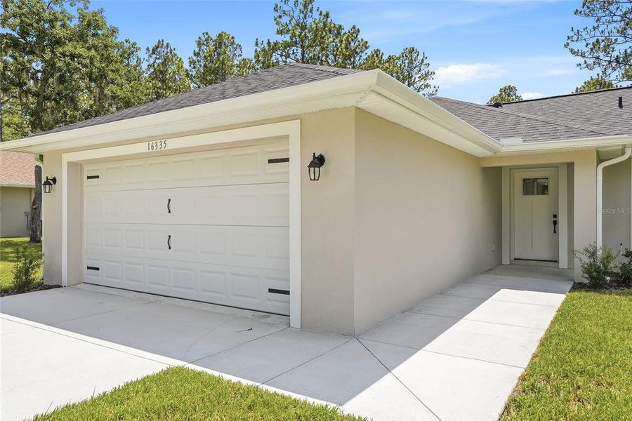 Exterior details and patio area of a home in , Weeki Wachee (Image 30). Exterior details and patio area of a home in , Weeki Wachee (Image 30).