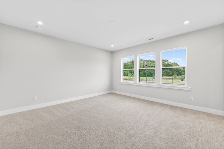 Spacious, unfurnished interior of a new home in Seven Oaks, Belmont (Image 34).