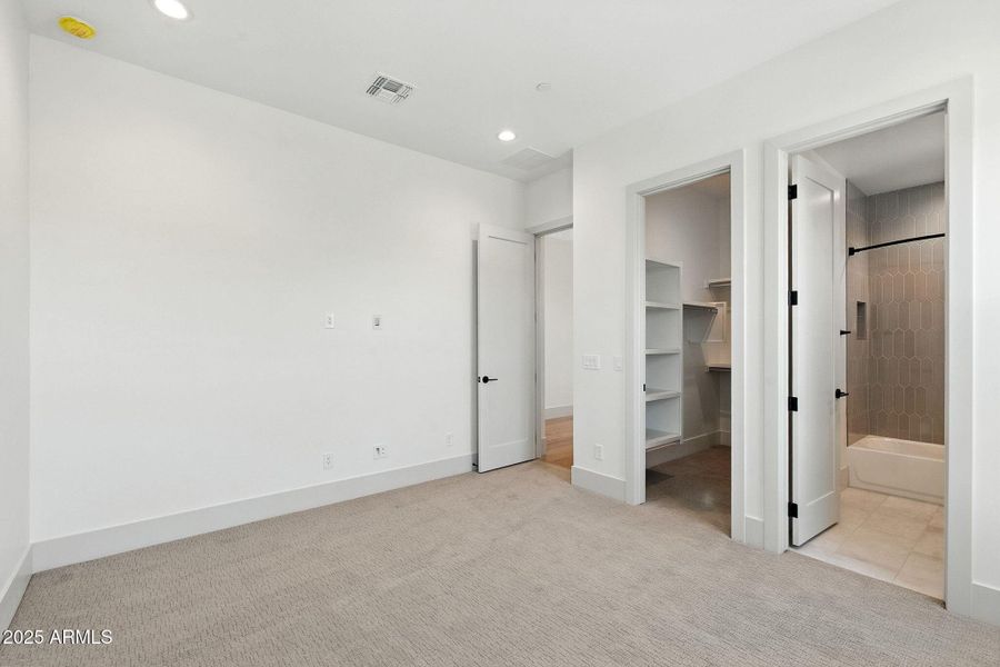 39-web-or-mls-Quinn-37