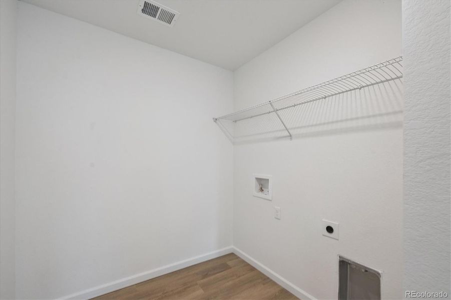 Spacious, unfurnished interior of a new home in Fossil Creek, Windsor (Image 15).