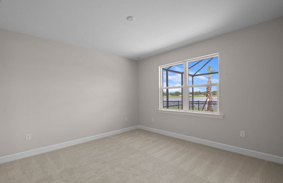 Spacious, unfurnished interior of a new home in Del Webb Oak Creek, North Fort Myers (Image 25).