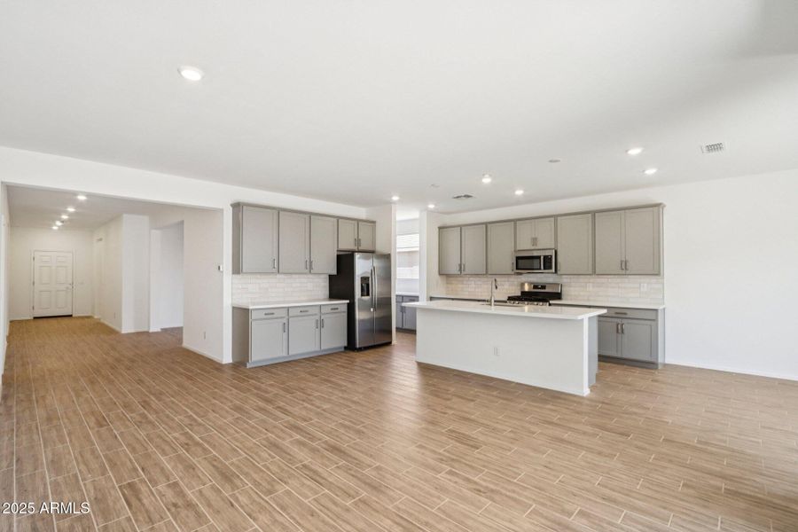 8-web-or-mls-W Pecan Wds-S1907-008 8-web-or-mls-W Pecan Wds-S1907-008