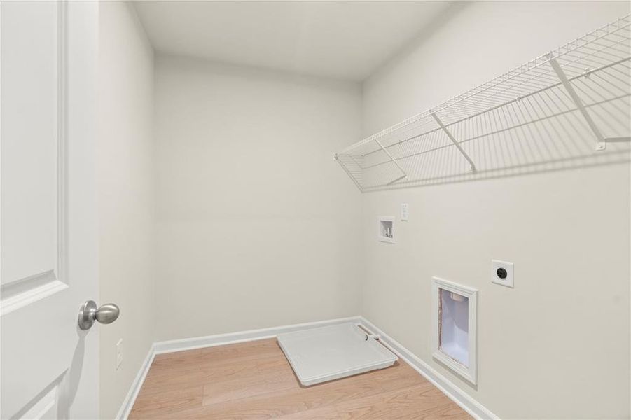 Spacious, unfurnished interior of a new home in The Village at Shallowford, Kennesaw (Image 24).