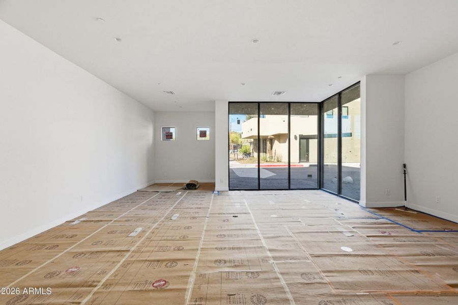 001_CommercialOfficeSpace