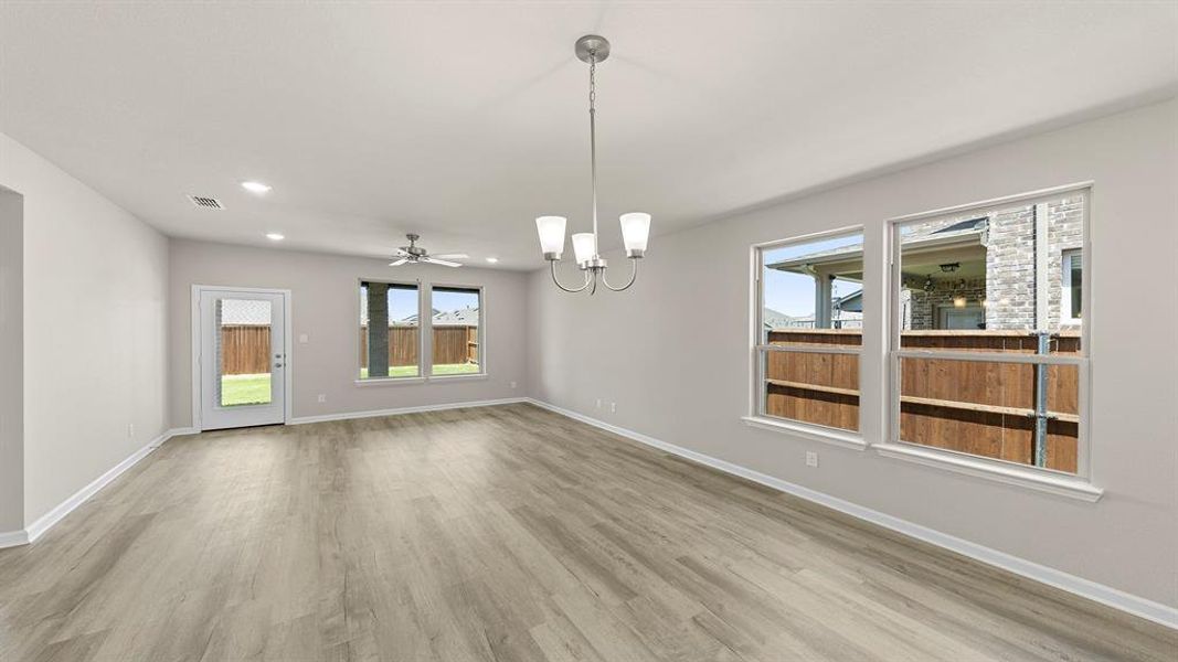 11. 1416 Martingale - Dining 11. 1416 Martingale - Dining