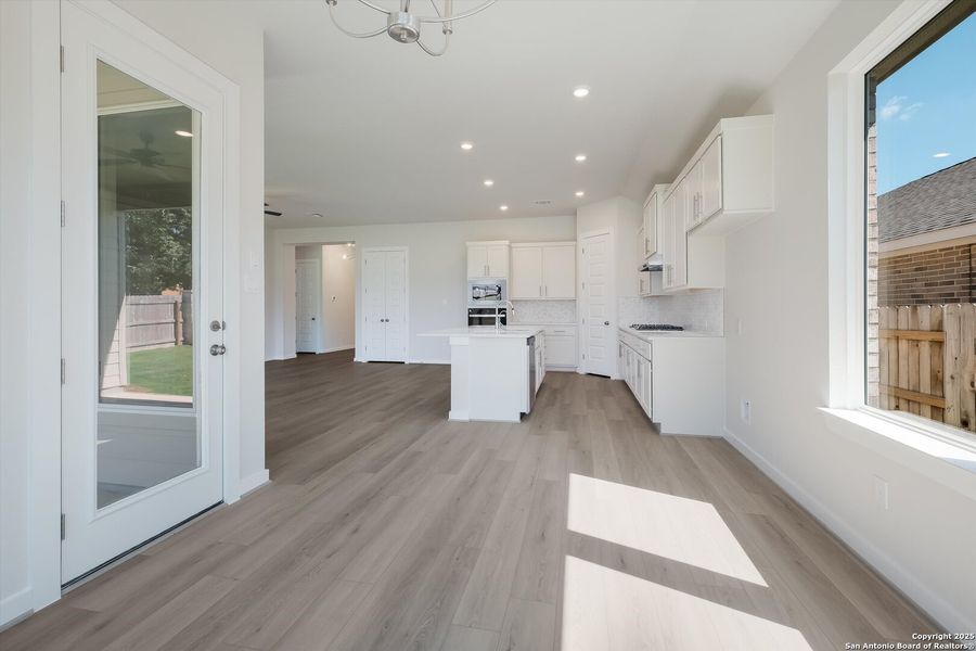 Spacious, unfurnished interior of a new home in Meyer Ranch, New Braunfels (Image 14). Spacious, unfurnished interior of a new home in Meyer Ranch, New Braunfels (Image 14).