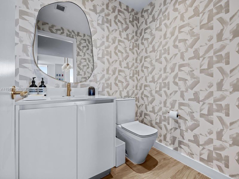 Powder/Half bathroom