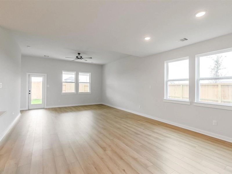Spacious, unfurnished interior of a new home in Emberly, Beasley (Image 27).