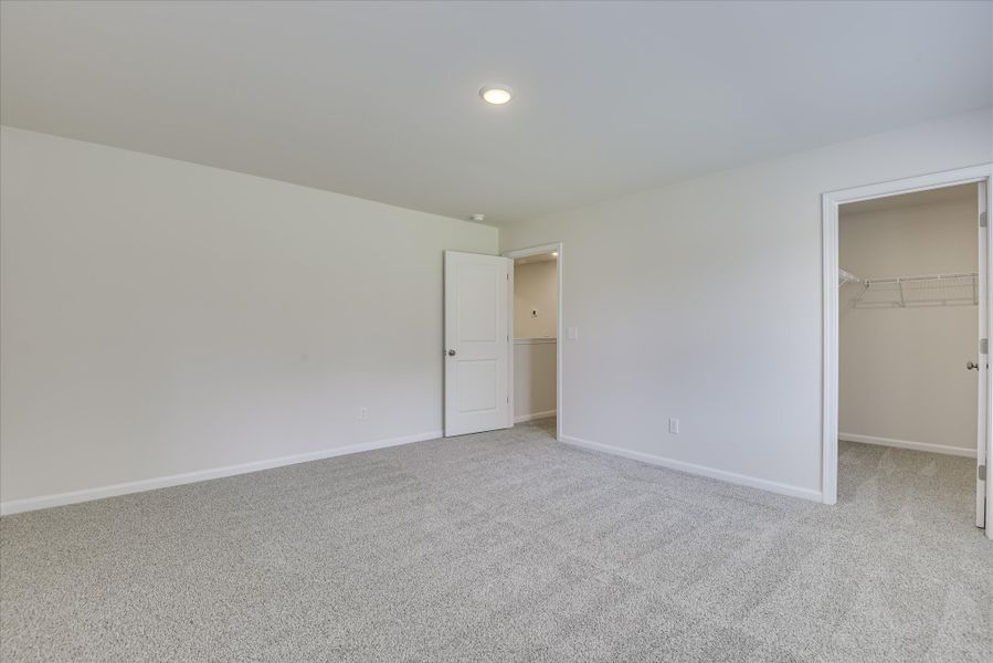 Representative unfurnished interior of a home built from the Reedy by Veranda Homes in Hitchcock Preserve 60', Aiken (Image 28).