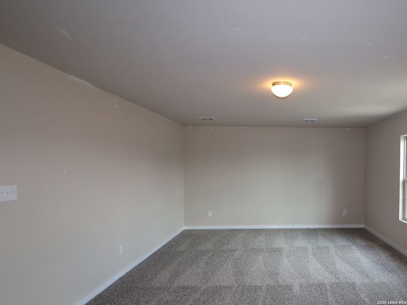 Spacious, unfurnished interior of a new home in Mesquite Ridge, San Antonio (Image 17). Spacious, unfurnished interior of a new home in Mesquite Ridge, San Antonio (Image 17).