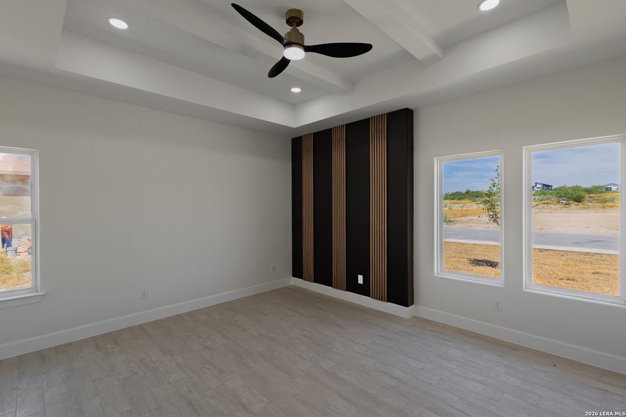 Spacious, unfurnished interior of a new home in , Eagle Pass (Image 18).