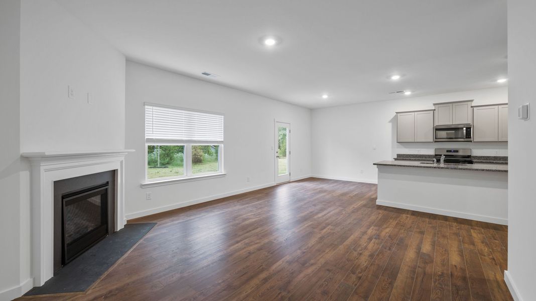 Representative unfurnished interior of a home built from the Hayden by D.R. Horton in Hawks Landing, Apison (Image 16).