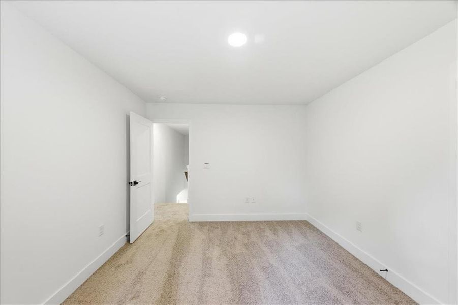 Spacious, unfurnished interior of a new home in Tuscany Hills, Douglasville (Image 34). Spacious, unfurnished interior of a new home in Tuscany Hills, Douglasville (Image 34).