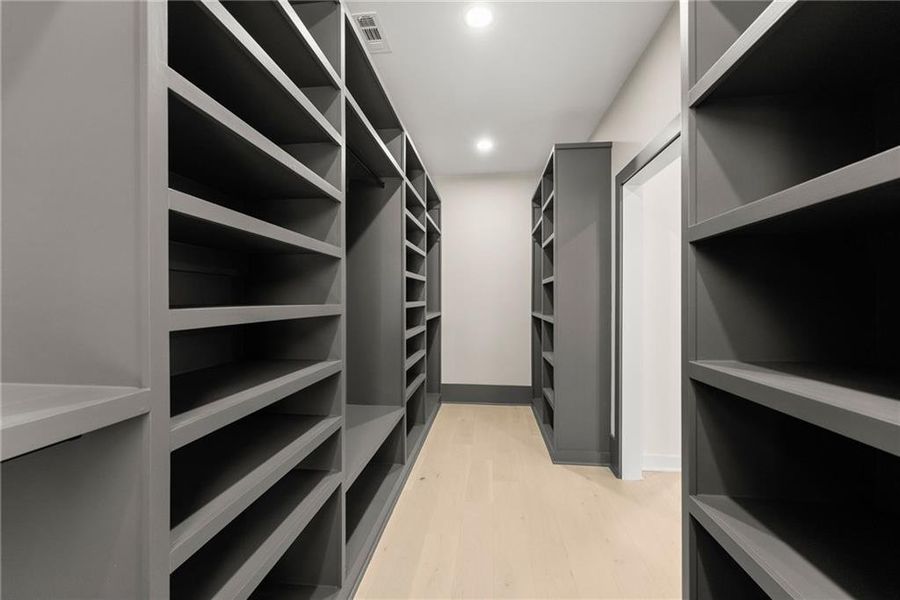 Image 100 of a home in .