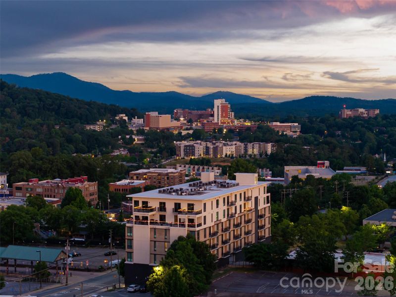 Condo located in Asheville, NC showcasing its design and architecture (Image 35). Condo located in Asheville, NC showcasing its design and architecture (Image 35).