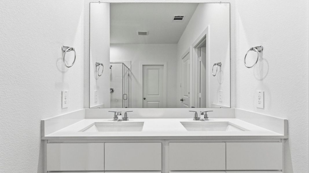 Image 32 representing the Jackson by D.R. Horton in Grand Cay Harbour, Texas City, TX. Image 32 representing the Jackson by D.R. Horton in Grand Cay Harbour, Texas City, TX.