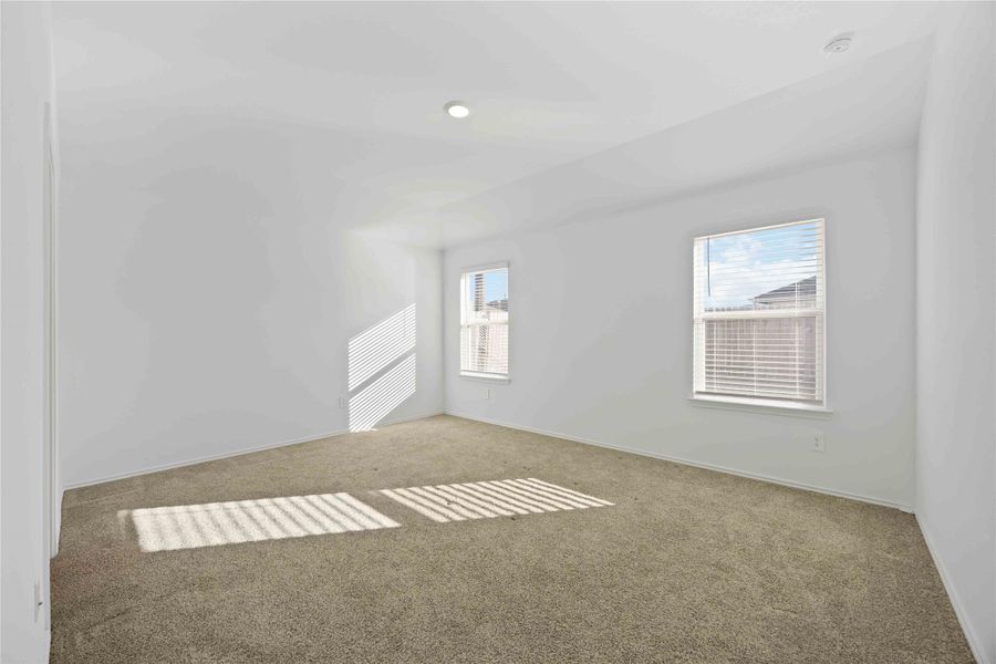 Spacious, unfurnished interior of a new home in Tamarron, Fulshear (Image 26).