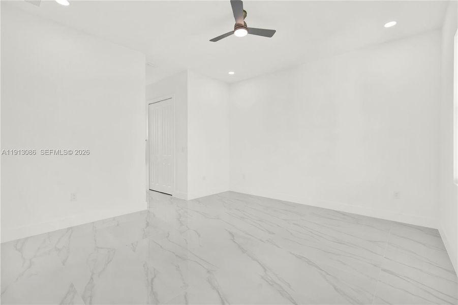 Spacious, unfurnished interior of a new home in , Lehigh Acres (Image 12).