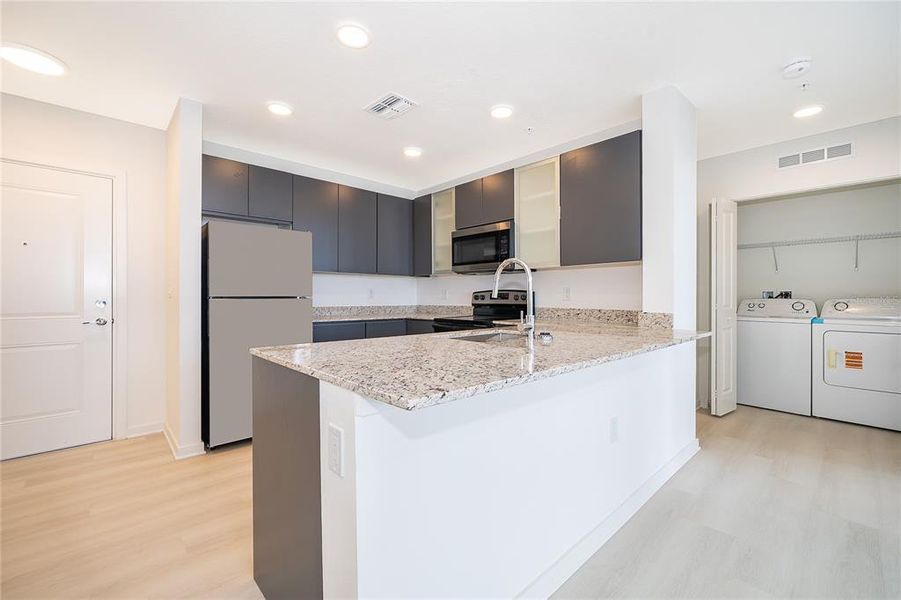 Furnished interior view inside a new home in , Orlando (Image 15).