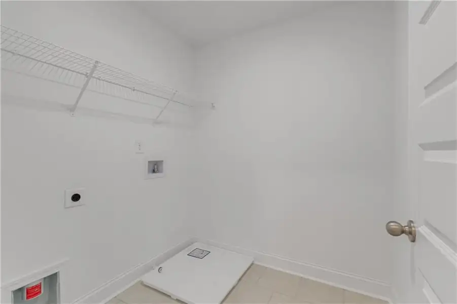 Spacious, unfurnished interior of a new home in Highland Park, Stonecrest (Image 28). Spacious, unfurnished interior of a new home in Highland Park, Stonecrest (Image 28).