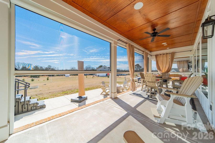 Image 43 of a home in .