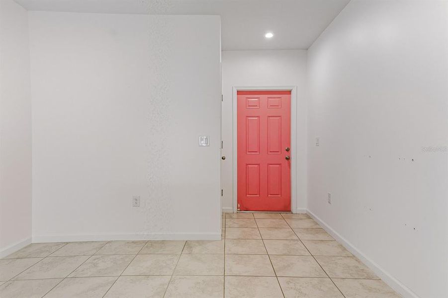 Spacious, unfurnished interior of a new home in , New Port Richey (Image 19).