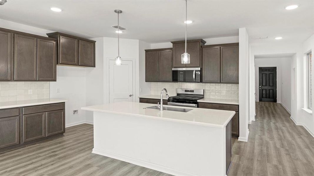 05. 758 Gentle Bird - Kitchen (3)