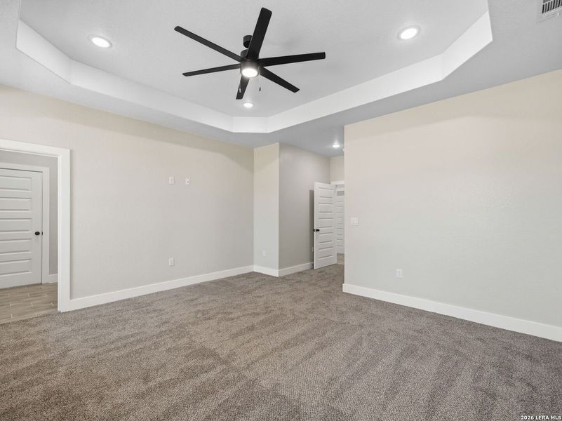 Spacious, unfurnished interior of a new home in , Lytle (Image 29).