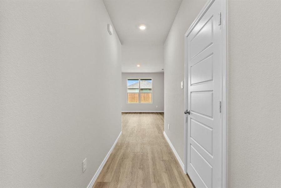 Spacious, unfurnished interior of a new home in Highlands at Chapel Creek, Fort Worth (Image 19).