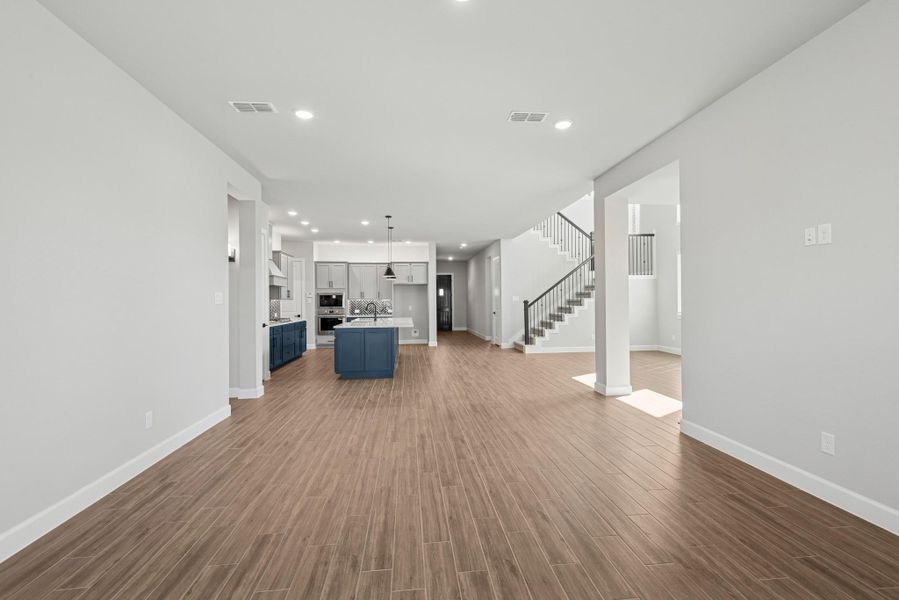 Spacious, unfurnished interior of a new home in Riceland 60’ Homesites, Mont Belvieu (Image 16). Spacious, unfurnished interior of a new home in Riceland 60’ Homesites, Mont Belvieu (Image 16).