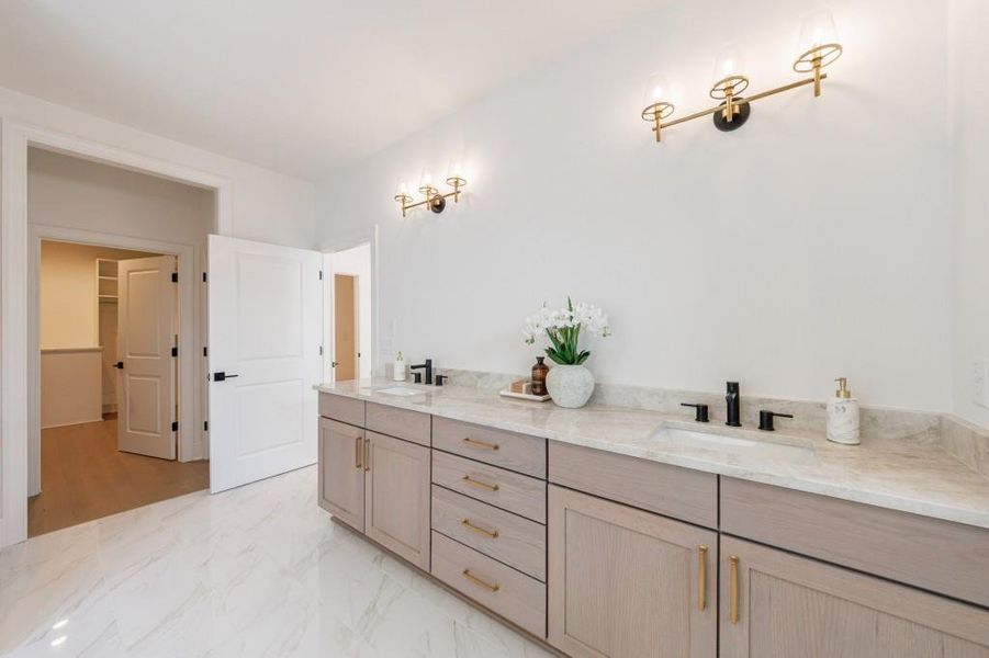 Furnished interior view inside a new home in , Alpharetta (Image 50).