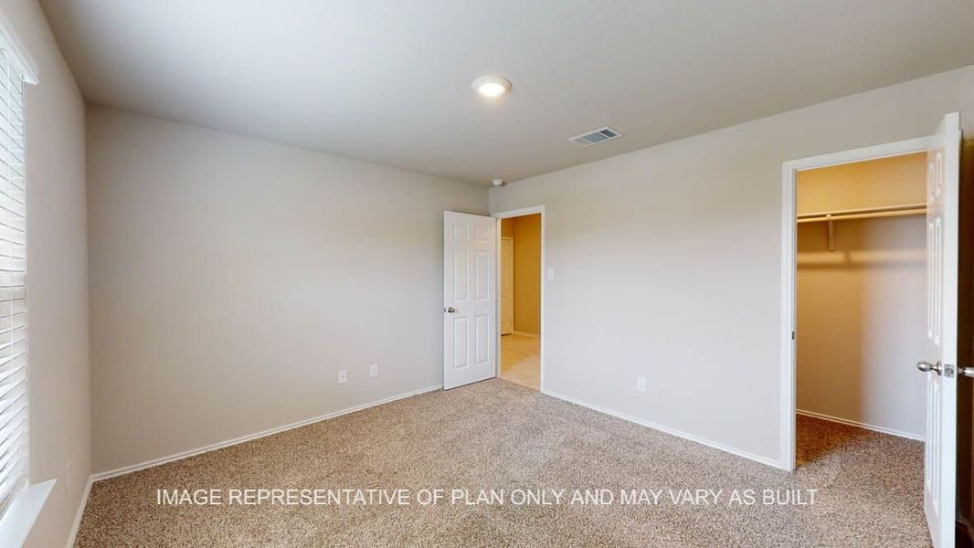 Representative unfurnished interior of a home built from the Elgin by D.R. Horton in Reynolds Crossing, Killeen (Image 22).