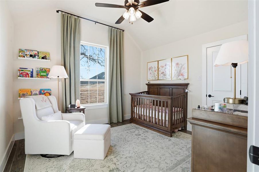 Guest Bedroom 11x11, Huge walk-in closet