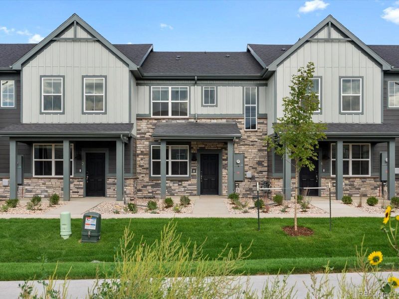Image 33 of a home in Poudre Heights: The Meadow Collection.