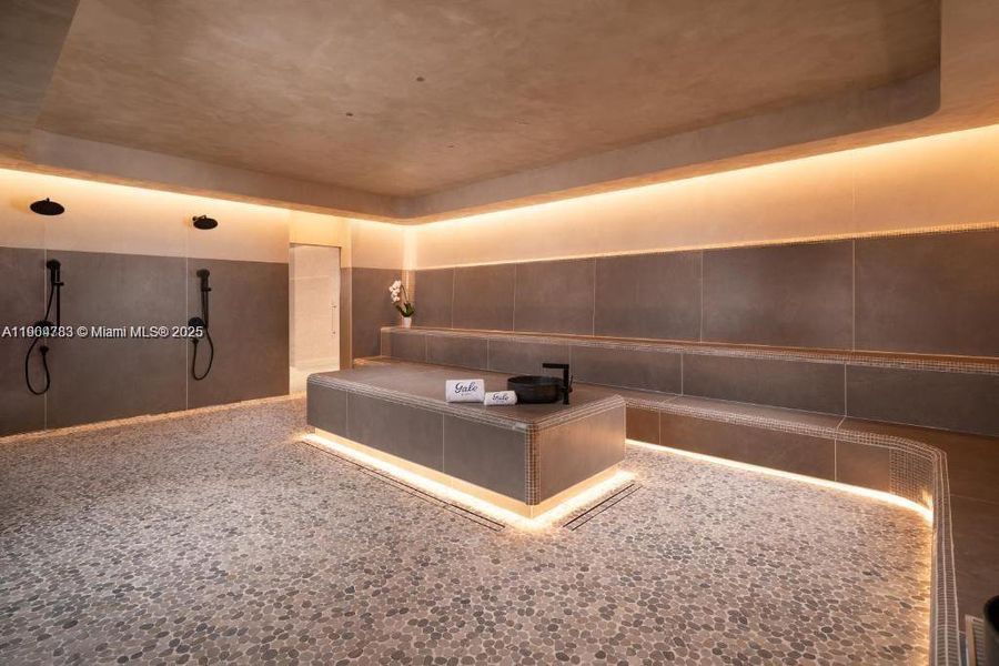 Community amenities in , Miami (Image 35).