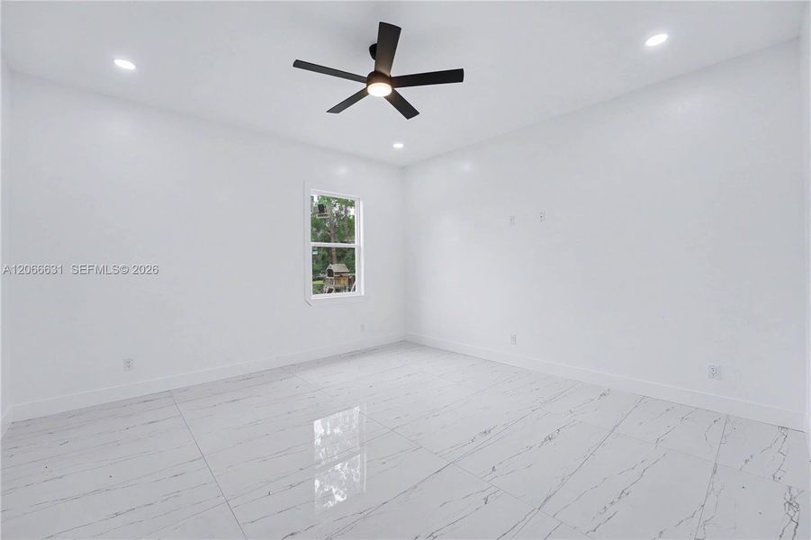 Spacious, unfurnished interior of a new home in , Lehigh Acres (Image 36).