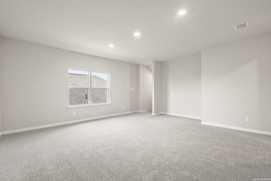 Spacious, unfurnished interior of a new home in Swenson Heights, Seguin (Image 22).