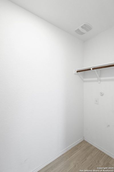 Spacious, unfurnished interior of a new home in Ruby Crossing: Cottage Collection, San Antonio (Image 20).