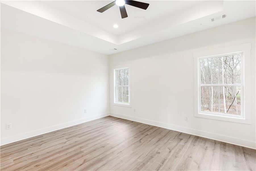 Spacious, unfurnished interior of a new home in , Dallas (Image 35).