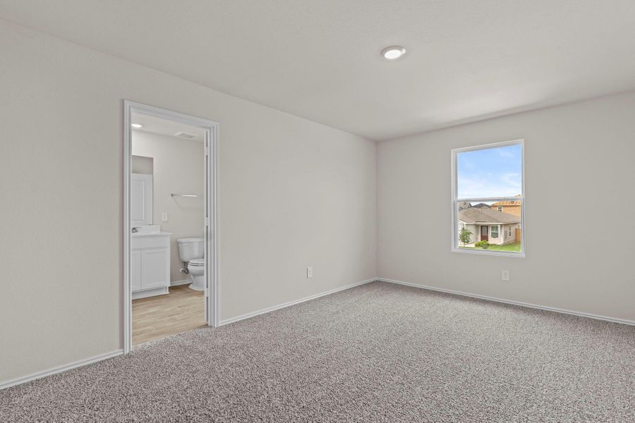 Spacious, unfurnished interior of a new home in Sunset Oaks, Maxwell (Image 17).