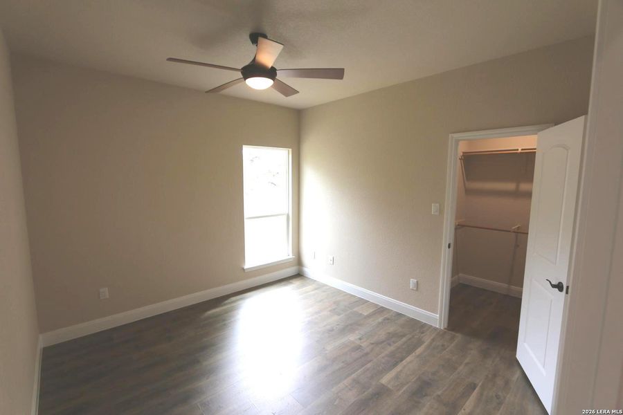 Spacious, unfurnished interior of a new home in , Floresville (Image 31).
