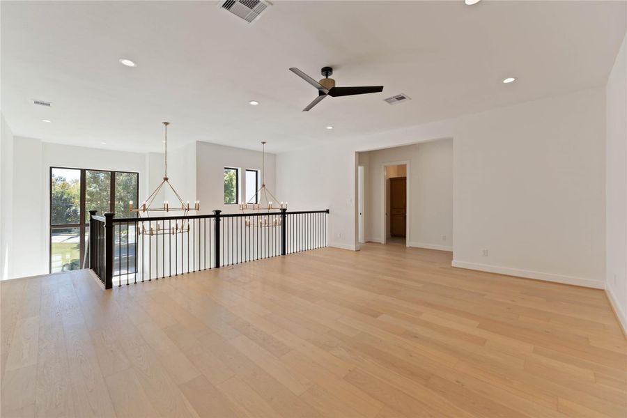 Spacious, unfurnished interior of a new home in , Houston (Image 24).