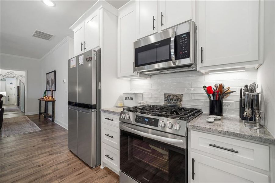 Furnished interior view inside a new home in , Dawsonville (Image 11). Furnished interior view inside a new home in , Dawsonville (Image 11).