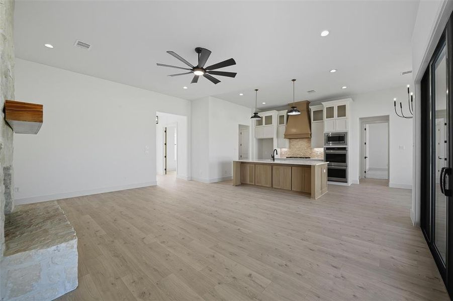 Image 36 of a home in Eagles Bluff.